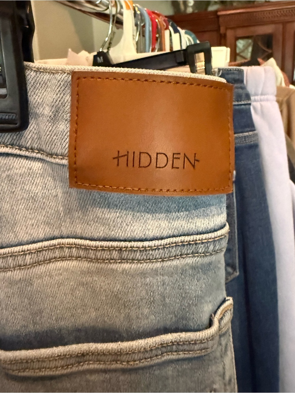 Hidden Jeans - Picture 6 of 6